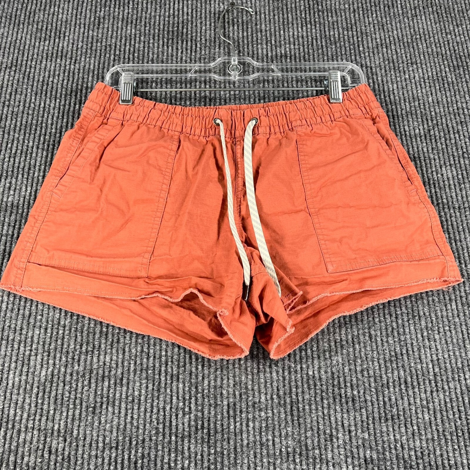 Vuori Shorts Womens Small Orange Pink Drawstring Casual Active Light Outdoor